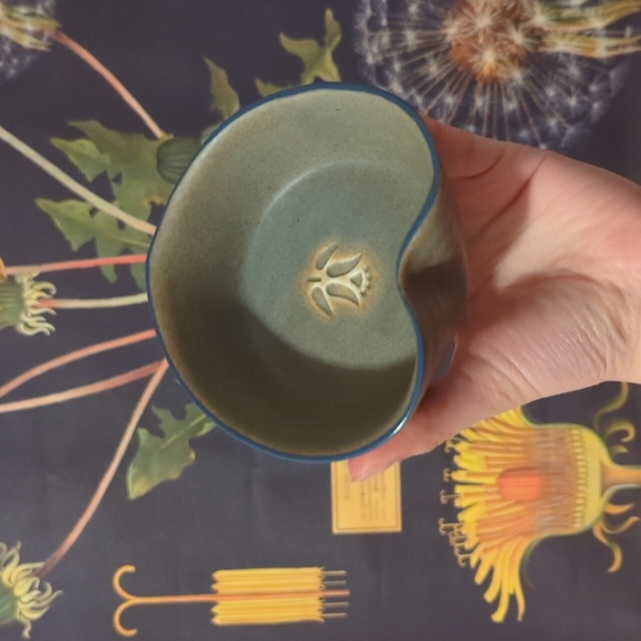 Ceramic heart-shaped trinket dish - Picture 4 of 4